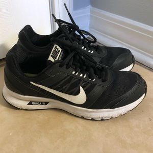 🛑SOLD 🛑 Nike Air Relentless Woman’s Size 7